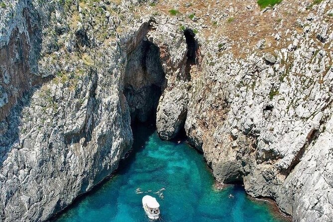 3 Hour Group Tour by Boat to the Caves of Santa Maria di Leuca - What the captain can add to the day