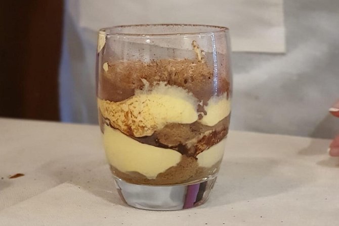3 in 1 Cooking Class near Navona: Fettuccine, Ravioli & Tiramisu - The teaching style and family appeal