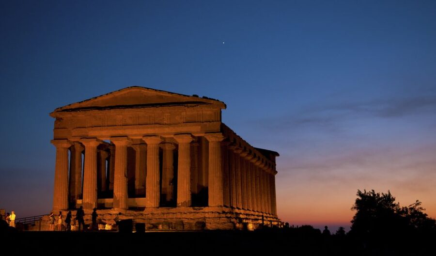 Agrigento: Valley of the Temples Skip-the-Line Sunset Tour - Why sunset is the right time at Agrigento