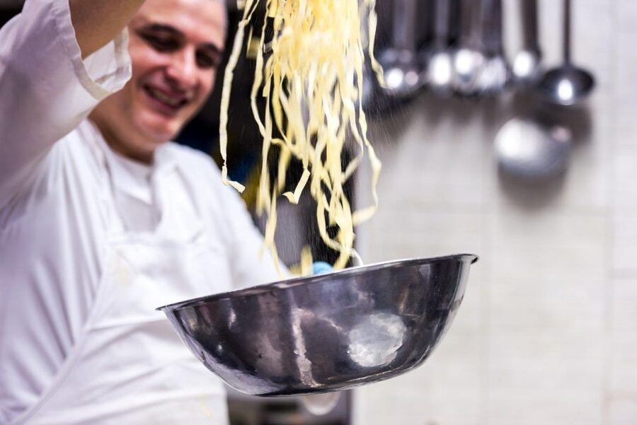 Alfredo alla Scrofa Restaurant in Rome: Eat Like a Star - How the service and atmosphere shape the meal