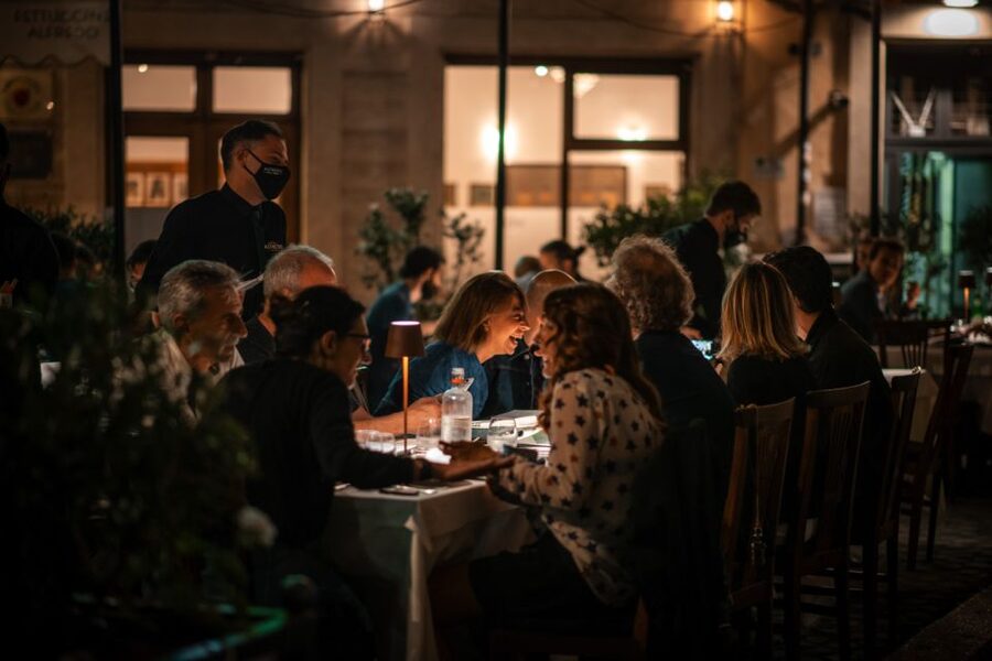 Alfredo alla Scrofa Restaurant in Rome: Eat Like a Star - Choosing between lunch, dinner, and the pasta class