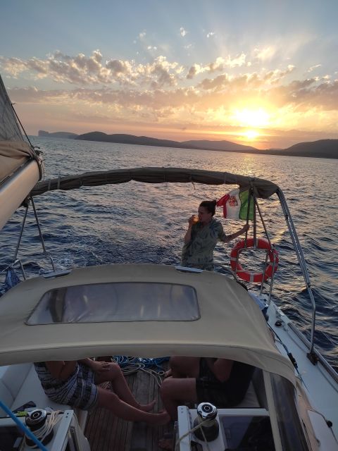 Alghero: Sunset Sailing Aperitif Experience - How the timing works in real life
