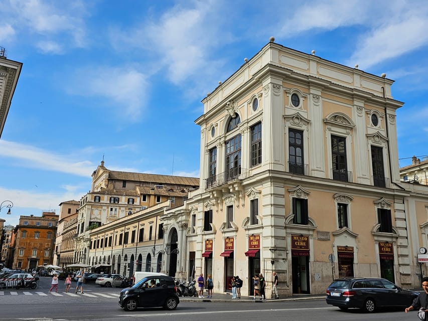 Alternative Walking Tour of Rome's City Center & Hidden Gems - Why the guides matter so much