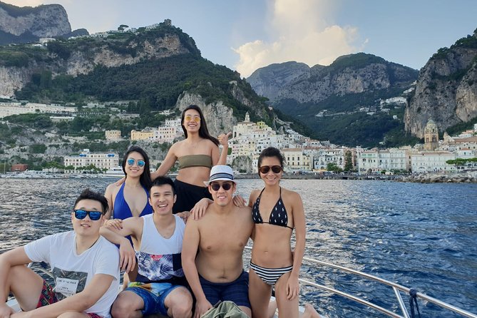 Amalfi Coast Boat Rental - Choosing a professional skipper or going independently