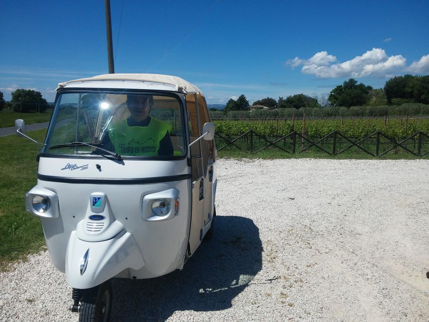 Assisi: Panoramic Tuk Tuk Tour - Starting near Santa Chiara and the birthplace of St. Francis