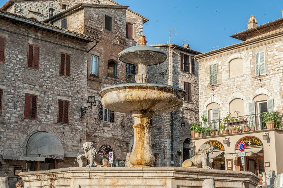 Assisi: Walking Tour with St. Francis Basilica Visit - Who should book this Assisi tour?