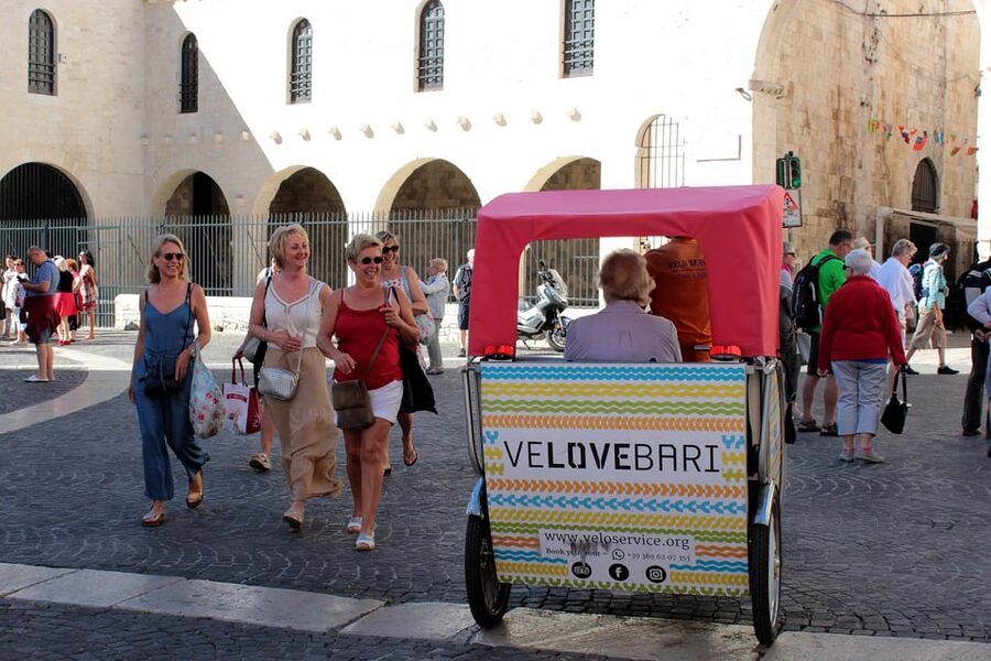 Bari: Old Town Guided Eco-Friendly Rickshaw Tour - Key points to know before booking