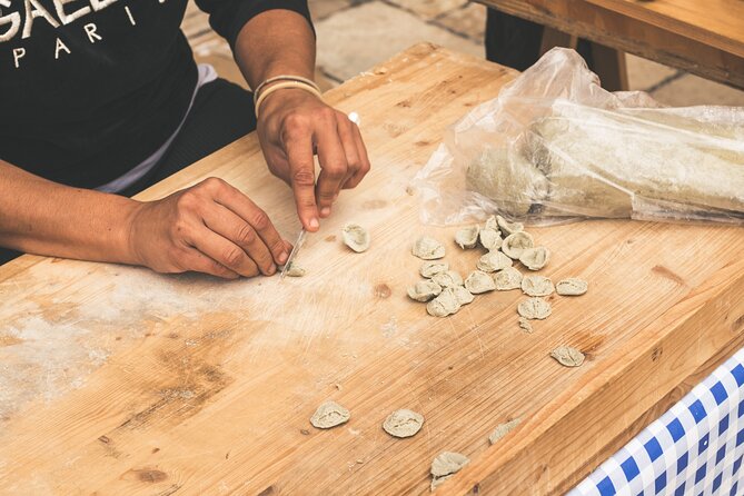 Bari Walking Tour with Pasta Experience - The orecchiette lesson with a local host