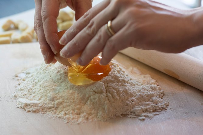 Become a Masterchef in Rome: Pasta, Ravioli and Tiramisù Class - Making fettuccine from scratch