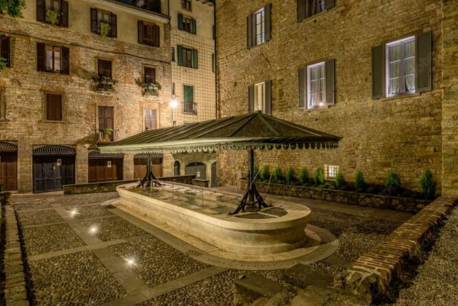 Bergamo: Digital guide made by a local for your walking tour - Bergamo Cathedral and Baptistery