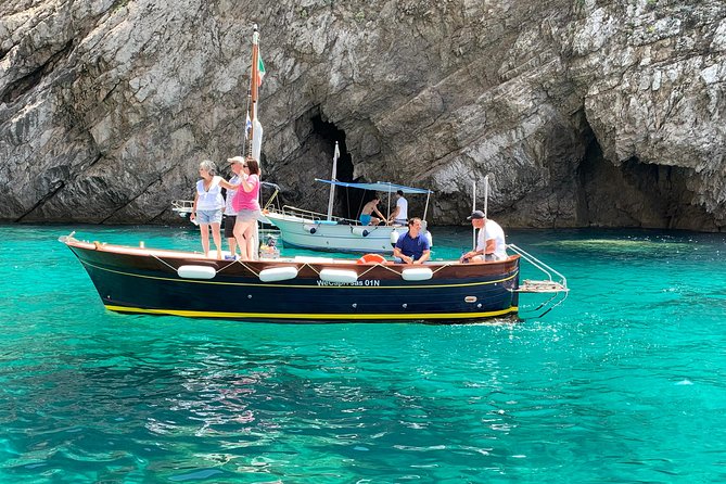 Boat Tour in Capri Italy - Why a private boat is the smart way to see Capri