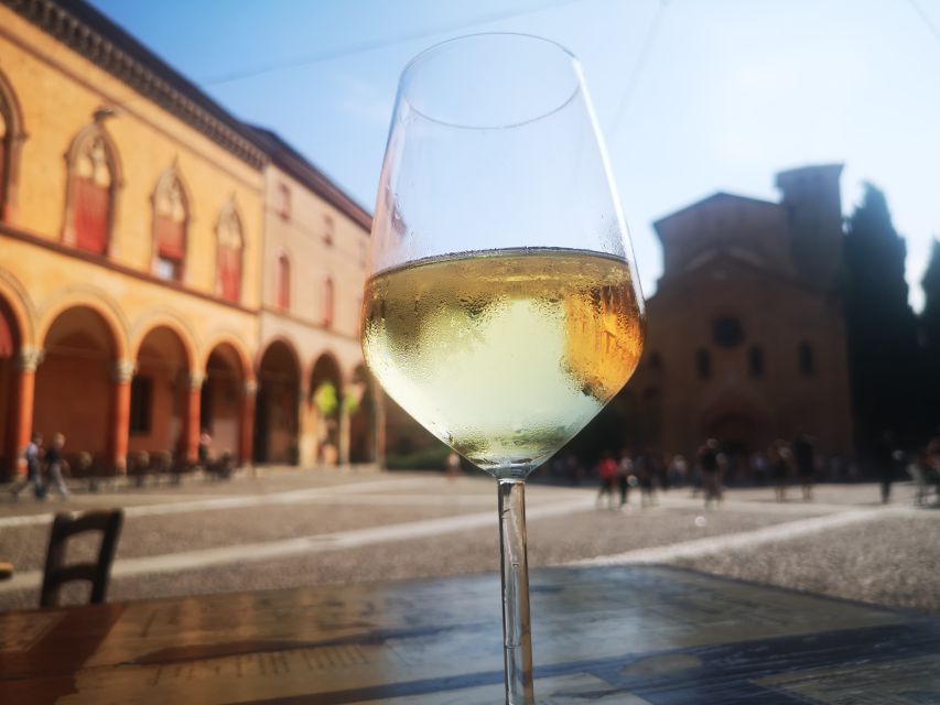 Bologna: City Center Guided Wine Walking Tour - The first enoteca: a gentle start to the tasting