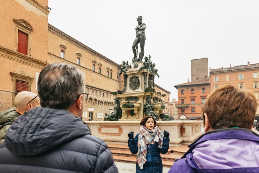 Bologna: City Center Walking Tour - What the guides add to the experience