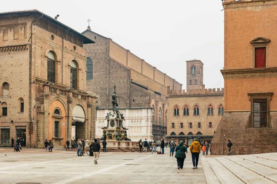 Bologna: City Center Walking Tour - What the two to three hours feel like
