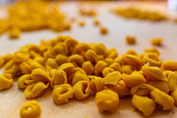 Bologna Food & Market Tour with 6 Tastings, Pasta, Wines & More - Gelato, Wine, Coffee, and the Secret Dish