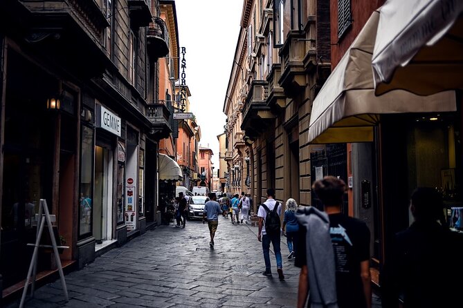 Bologna Food & Market Tour with 6 Tastings, Pasta, Wines & More - The Basilica of San Petronio and the Finish in Piazza Santo Stefano