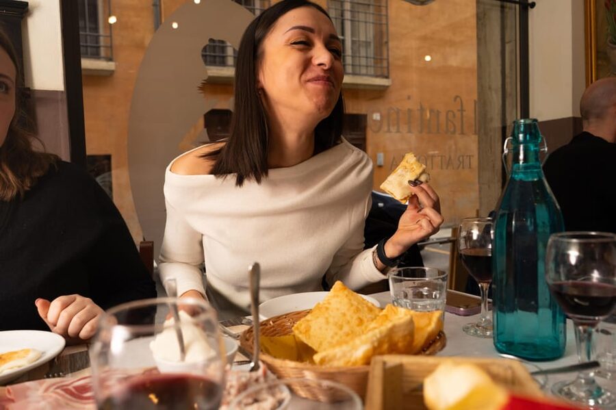 Bologna: Food Tour with Pasta Tasting & Local Specialties - The guides make the difference