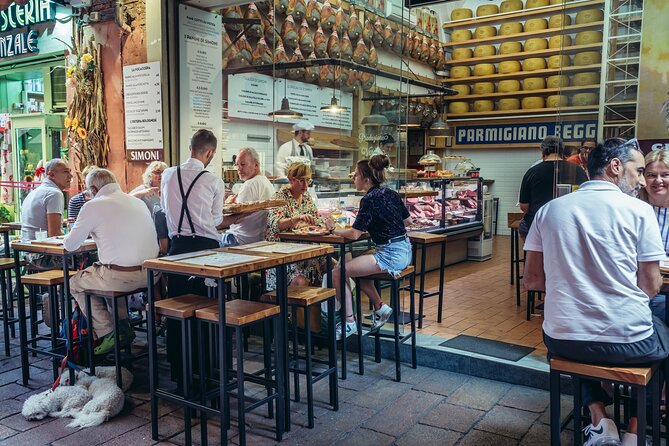 Bologna: Full meal Food Tour with Local Delights by Do Eat Better - How much walking and time should you expect?