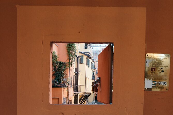 Bologna gastronomic experience with a local - Two homemade pasta dishes at a Bolognese restaurant