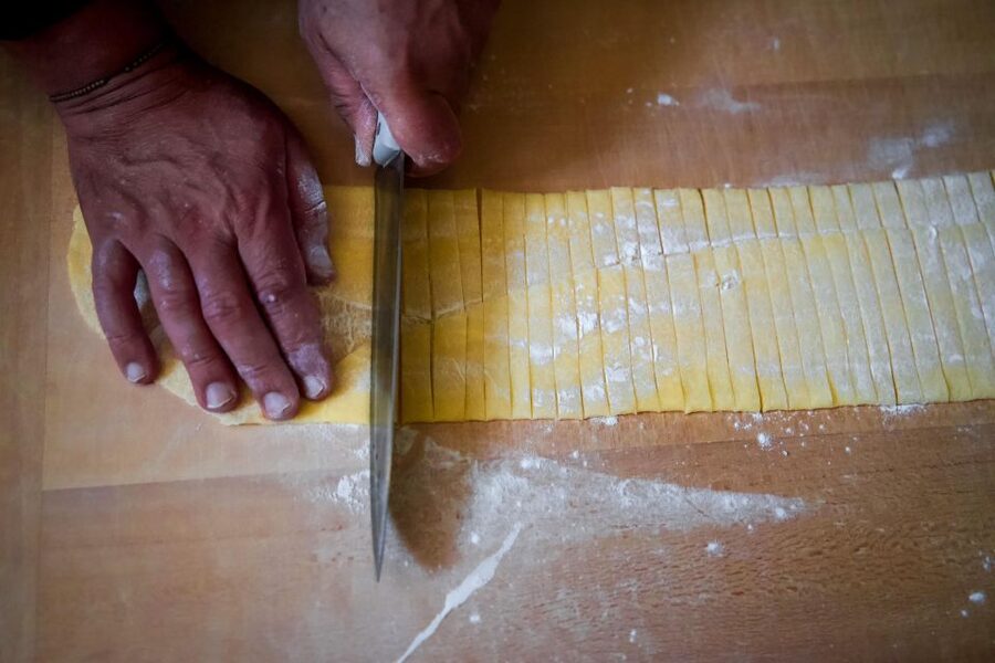 Bologna: Pasta Tagliatelle al Ragu Cooking Class with Wine - Key points to know before you book
