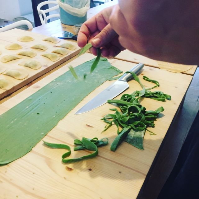 Bologna: Pasta Tagliatelle al Ragu Cooking Class with Wine - What the home setting adds, and what it does not