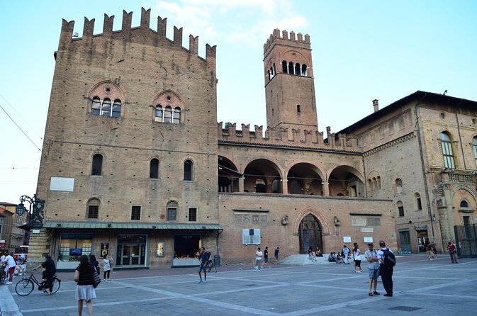 Bologna Private Food Tour with 6 or 10 Tastings - Key points to know before booking