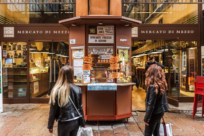Bologna Private Highlights & Hidden Gems Tour with a Local - What the local host adds to the day