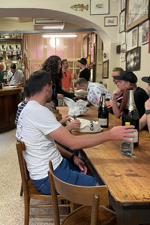Bologna: Walking Food Tour and Highlights with a Local Guide - Via Drapperie and Bologna’s old food streets
