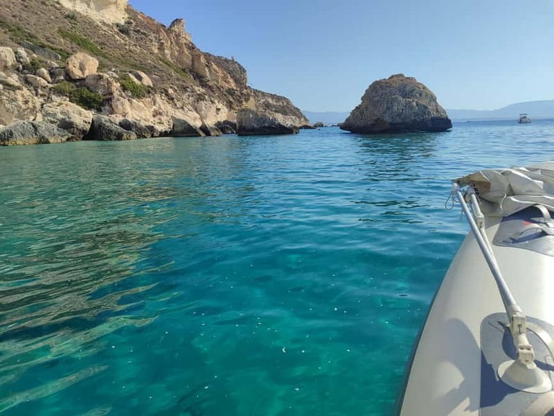 Cagliari: Devil's saddle boat tour, 4 stops and prosecco - What the skipper adds to the experience