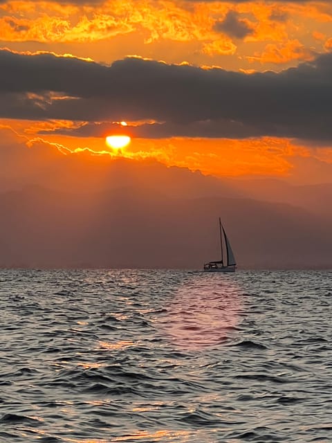 Cagliari: Devil's Saddle Boat Tour with Spritz and Chips - At a glance