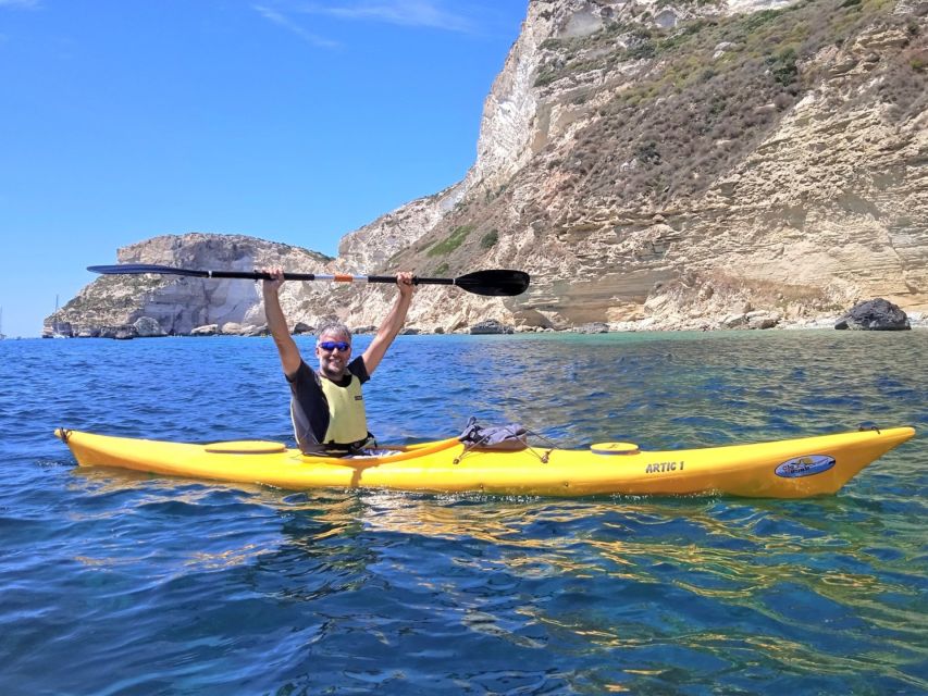 Cagliari: Guided Kayak Excursion in the Gulf of Cagliari - The first lesson makes kayaking feel manageable