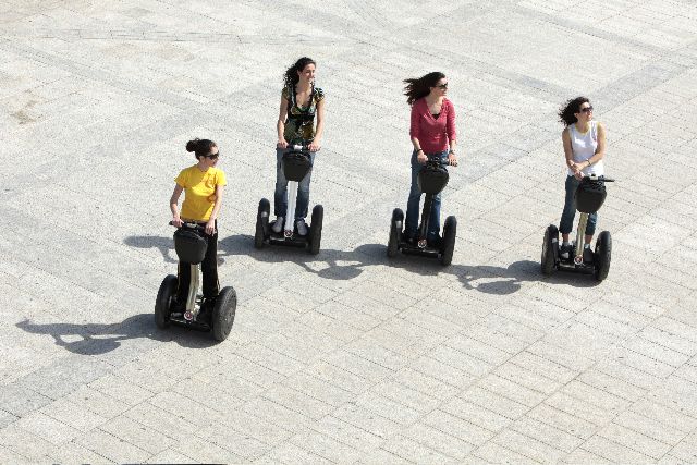 Cagliari: Guided Segway Tour - Public Gardens, palms, and a change of pace