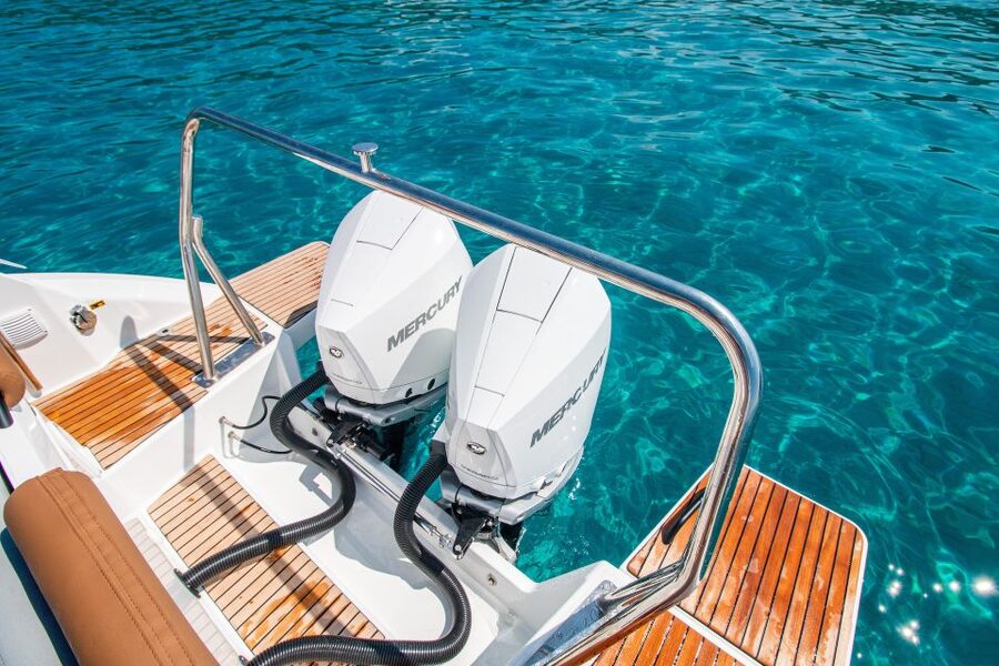 Cagliari: Luxury Motorboat Tour with 3 Swim Stops & Wine - Choosing the best departure time