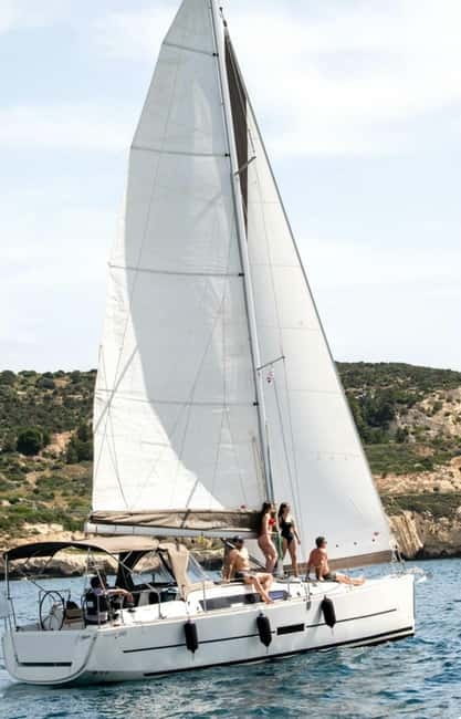 Cagliari: Sailing Tour with 4 Stops, Snorkeling and Prosecco - Cala Bernat: a short first look at the coast