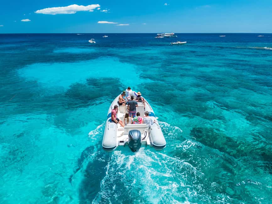 Cala Gonone: Gulf of Orosei Dinghy Cruise with Swim Stops - The ride south along the cliffs