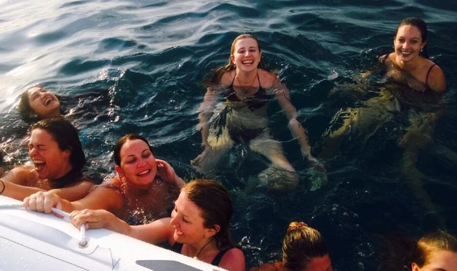 Capri: 2-Hour Boat Tour with Happy Hour - The Faraglioni rocks and the famous photo moment
