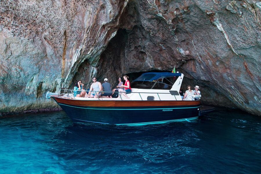 Capri: Full-Day Small Group Boat Tour - Faraglioni and Punta Carena Lighthouse