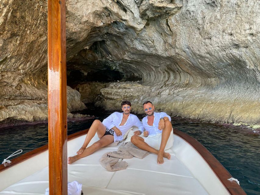 Capri: Island and Grottos Boat Cruise with Snacks and Drinks - What the $71 price delivers