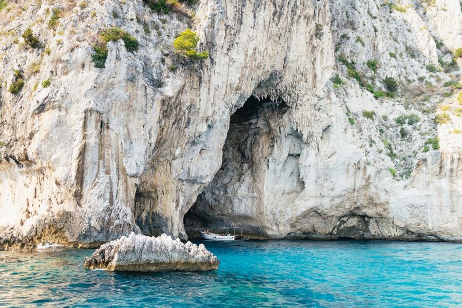 Capri: Island Boat Trip with Grottos - The first circuit around Capri