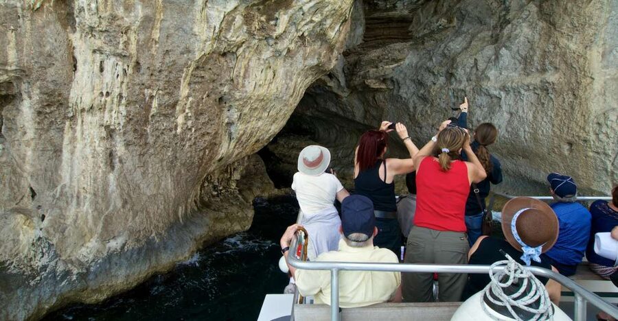 Capri: Island Sightseeing Tour with Blue Grotto Stop - Key Points Before You Board