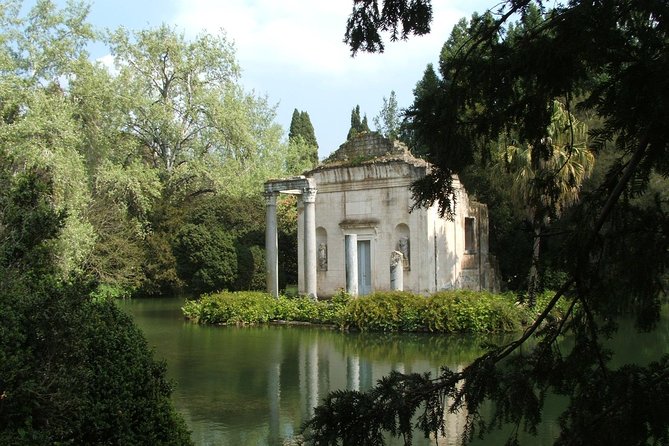 Caserta Royal Palace & Gardens Small Group Tour with Shuttle - Taking the shuttle into the gardens