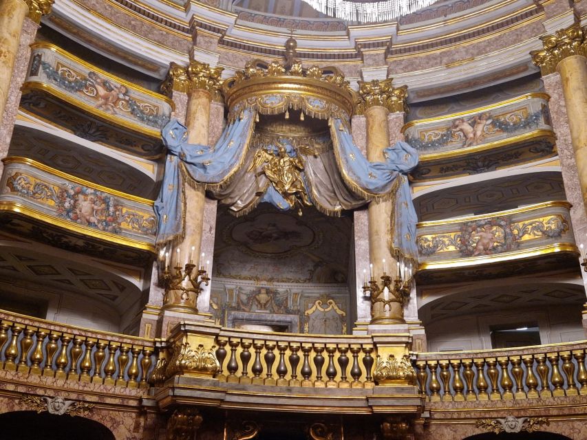 Caserta: Royal Palace of Caserta Guided Tour - Moving into the royal gardens