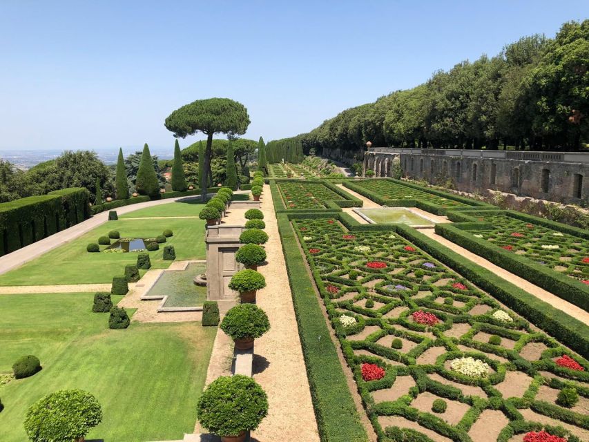 Castel Gandolfo: Papal Apartments and Secret Garden Ticket - Inside the Papal Apartments and seven working rooms