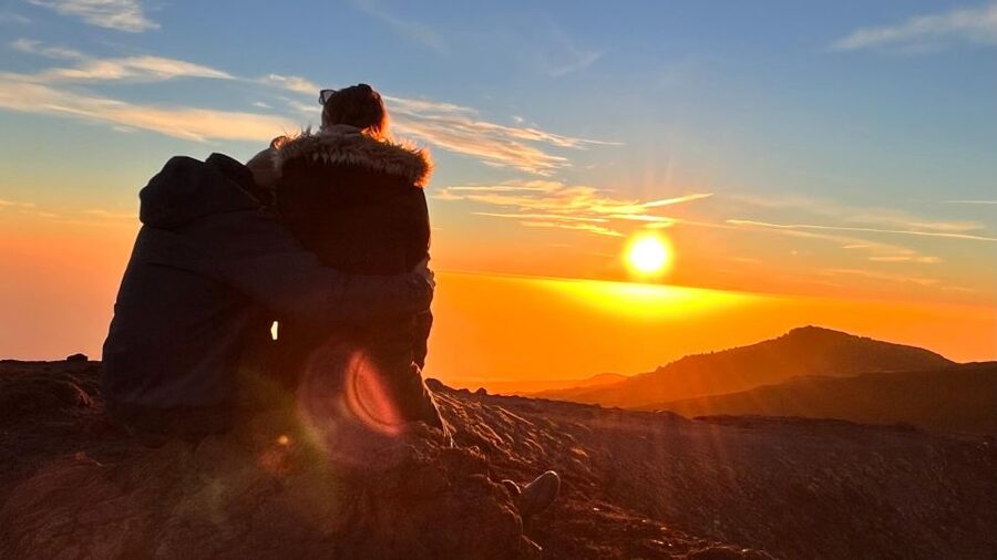 Catania: Etna Sunset Tour with Pickup and Drop-off - The guides make or break the experience