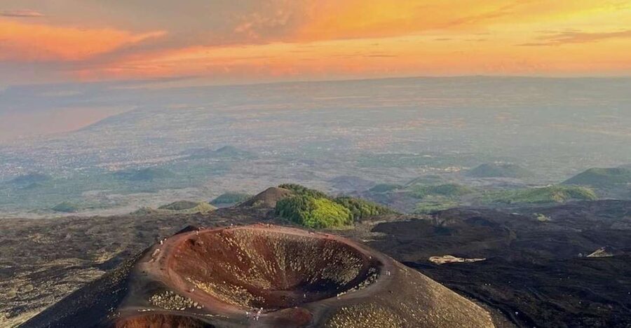 Catania: Etna Sunset Tour with Pickup and Drop-off - Pickup in Catania and the ride uphill