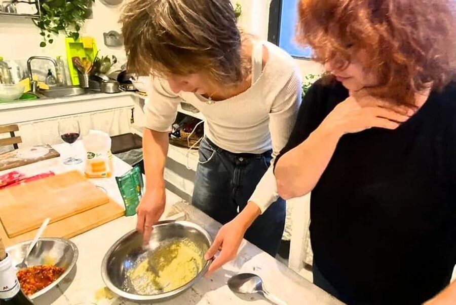 Catania: Pistachio Ravioli, Pasta Home Cooking Class w/ Wine - Meeting Angela and getting settled