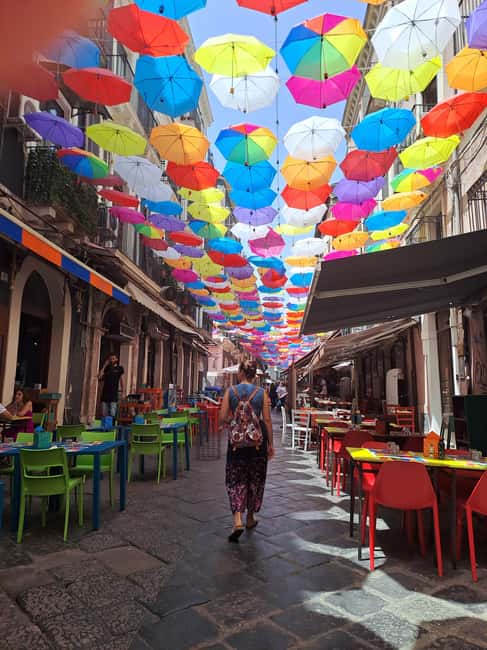 Catania: Street Food Guided Walking Tour - Piazza dell’Università and Catanese bakery food