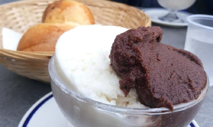 Catania: Street Food Guided Walking Tour - The final stop: cannolo, granita, and a sweet finish