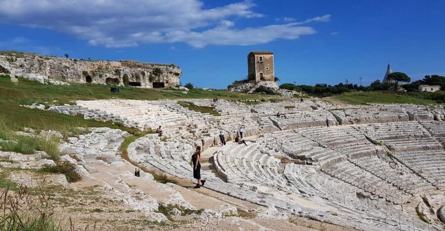 Catania: Syracuse, Ortigia, and Noto Tour with Brunch - Pickup from Catania and the long southern drive