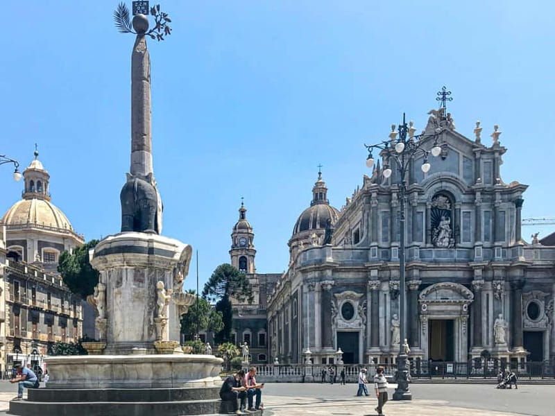 Catania: The heart of the City - Tour guidato in Italiano - Weather, group size, and day-of planning